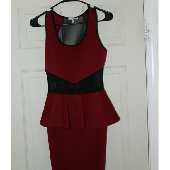 Flirty peplum dress💃 - Picture 2 of 4